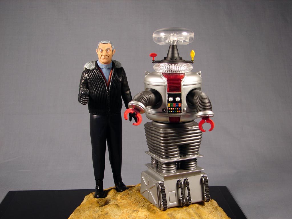 modelos a escala lsrobot.01-1-1024x768 Lost in Space: Dr. Zachary Smith and  B-9 Robot (Perdidos en el Espacio)  