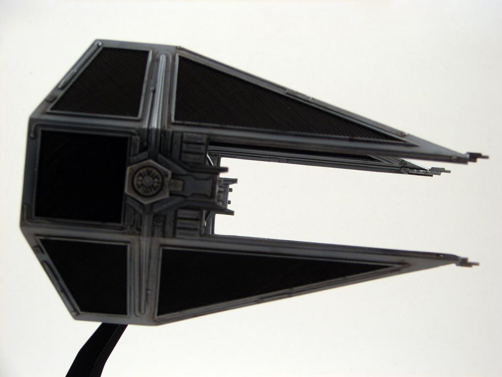 modelos a escala swtiei-03-1024x768 Star Wars: Tie Interceptor  