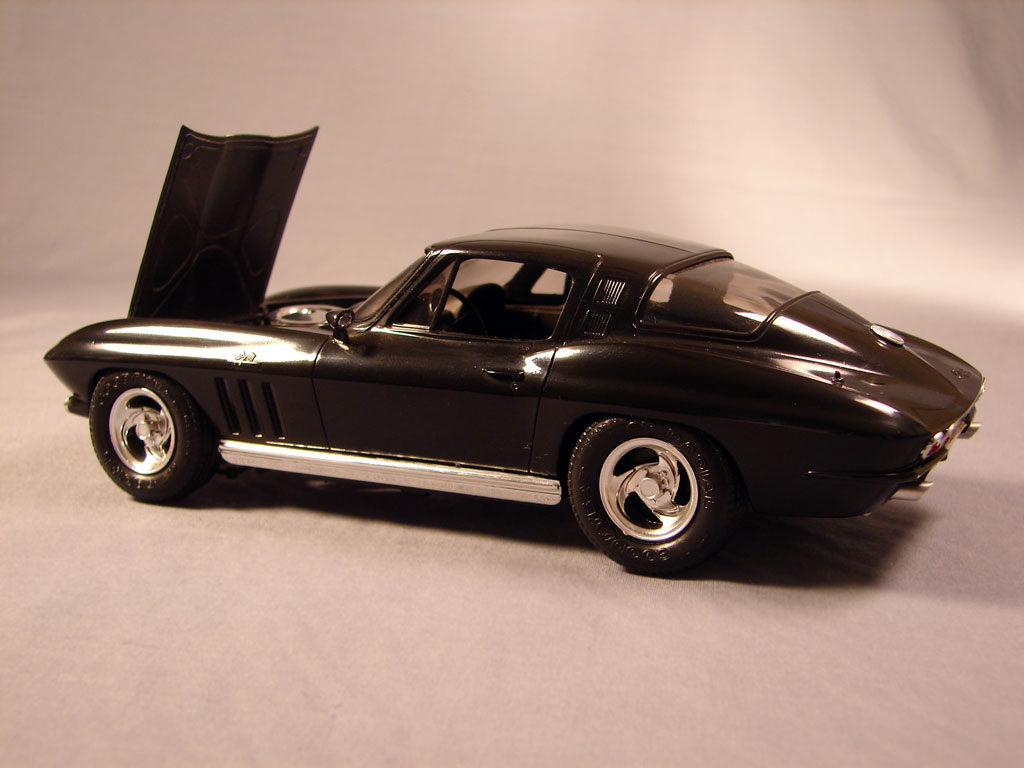 modelos a escala corvette20-04-1024x768 Chevrolet Corvette "Black Rat" 1965  